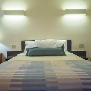 Economy King Room